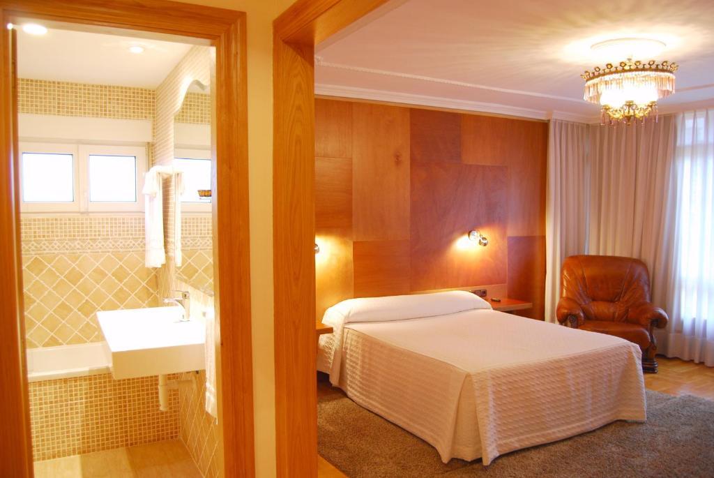 Hotel La Rivera Arenas De Cabrales Rum bild