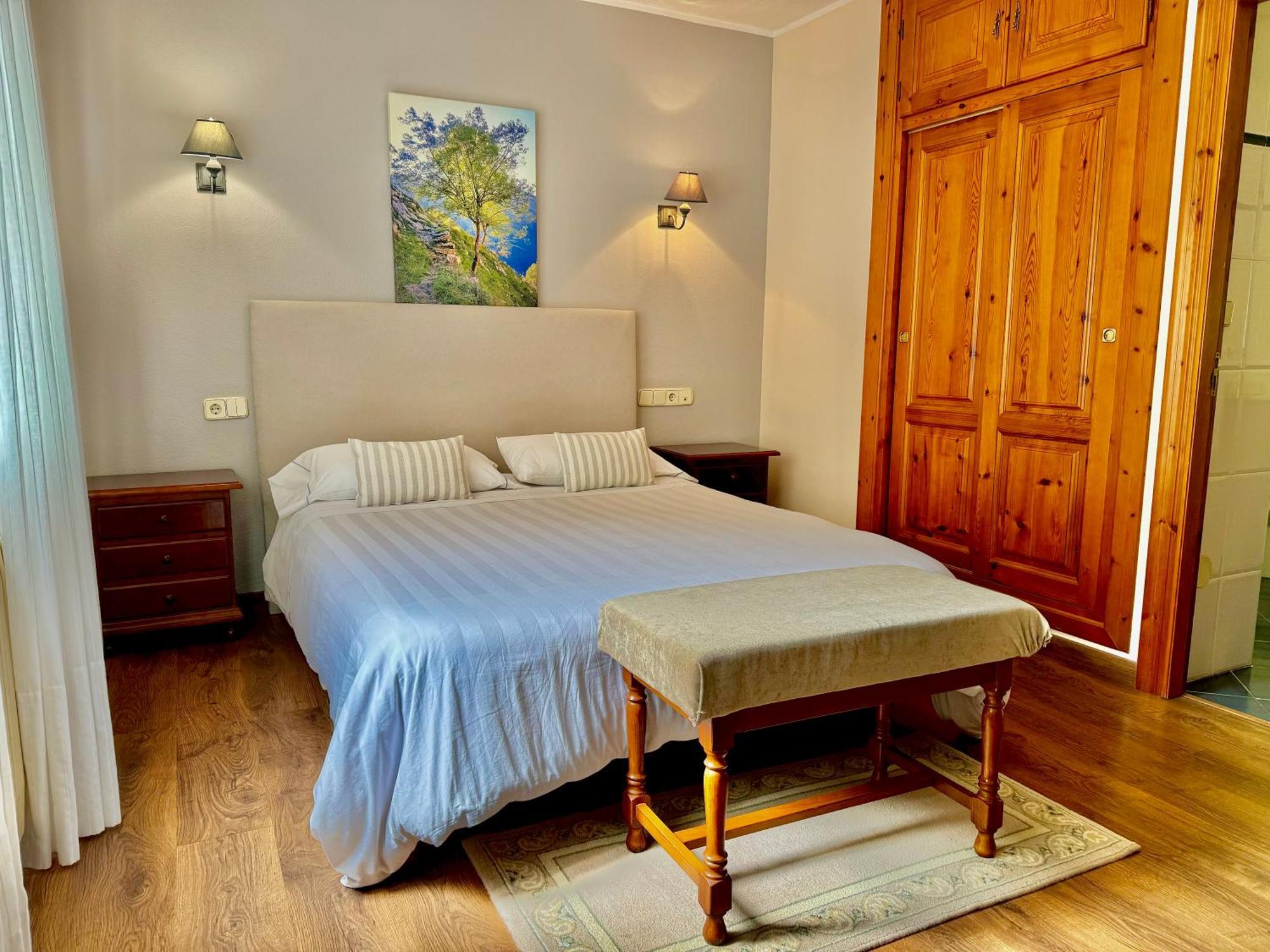 Hotel La Rivera Arenas De Cabrales Exteriör bild